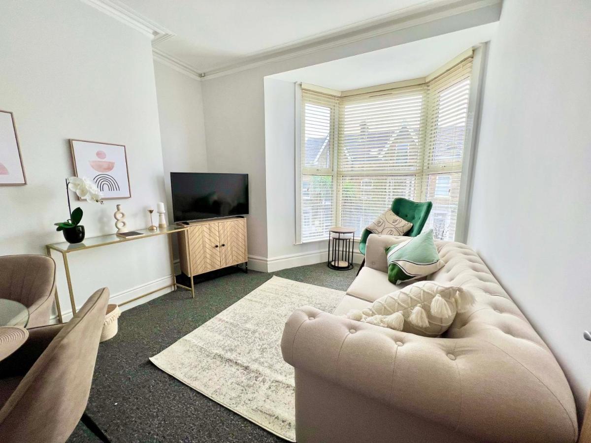 Stunning Flat Close To Beach Swansea Exterior foto