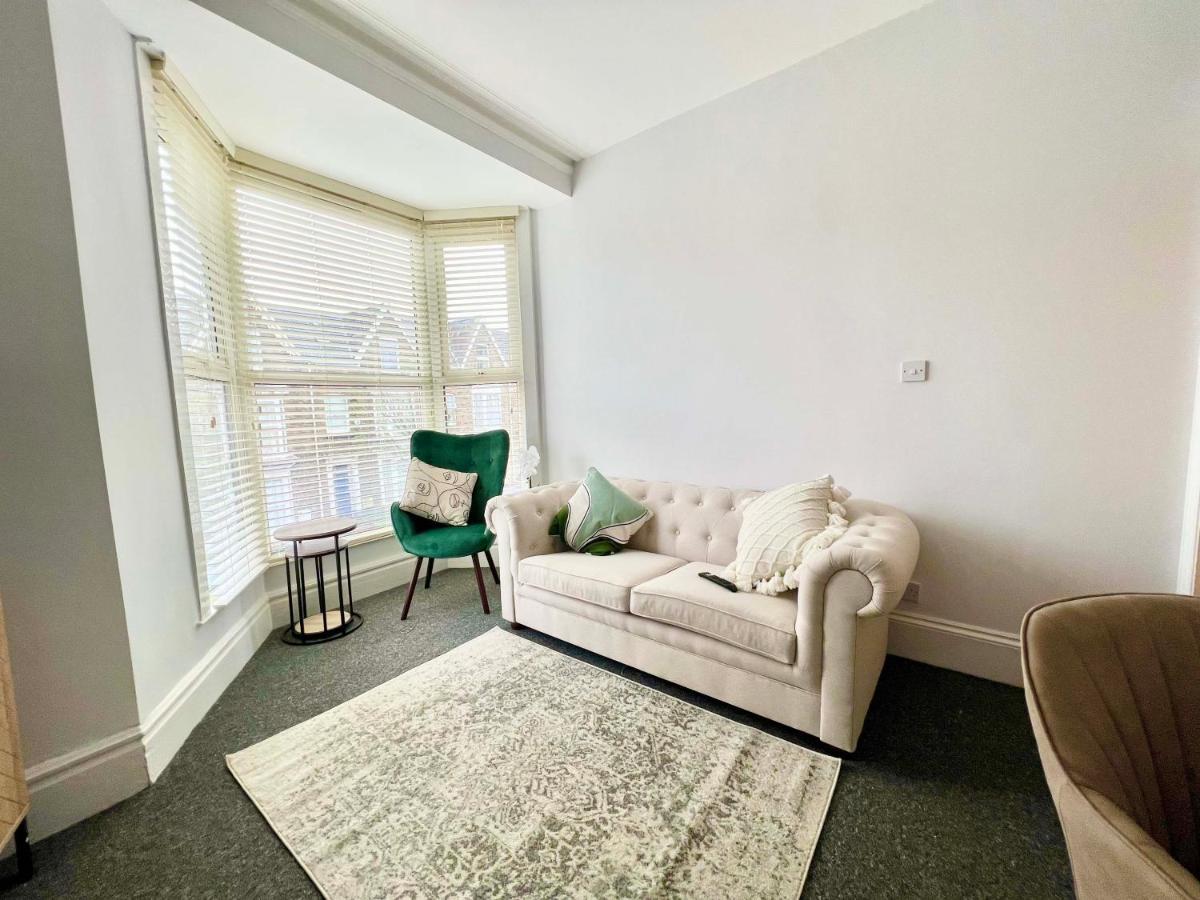 Stunning Flat Close To Beach Swansea Exterior foto